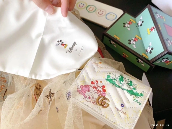 First bag ru X wallet Disney Gucci 0728